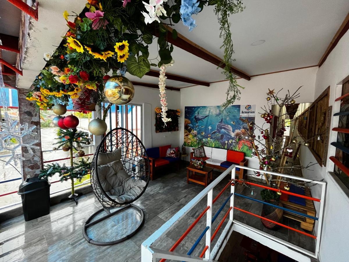 Acuarios Hostal Playa Ladrilleros Zewnętrze zdjęcie