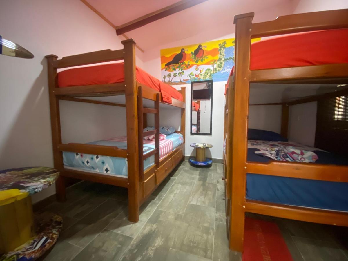 Acuarios Hostal Playa Ladrilleros Zewnętrze zdjęcie