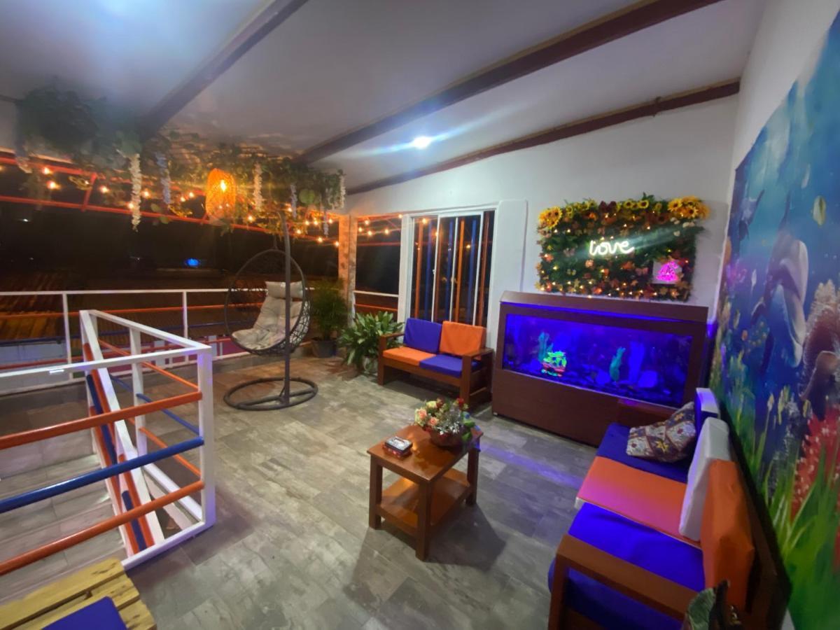 Acuarios Hostal Playa Ladrilleros Zewnętrze zdjęcie