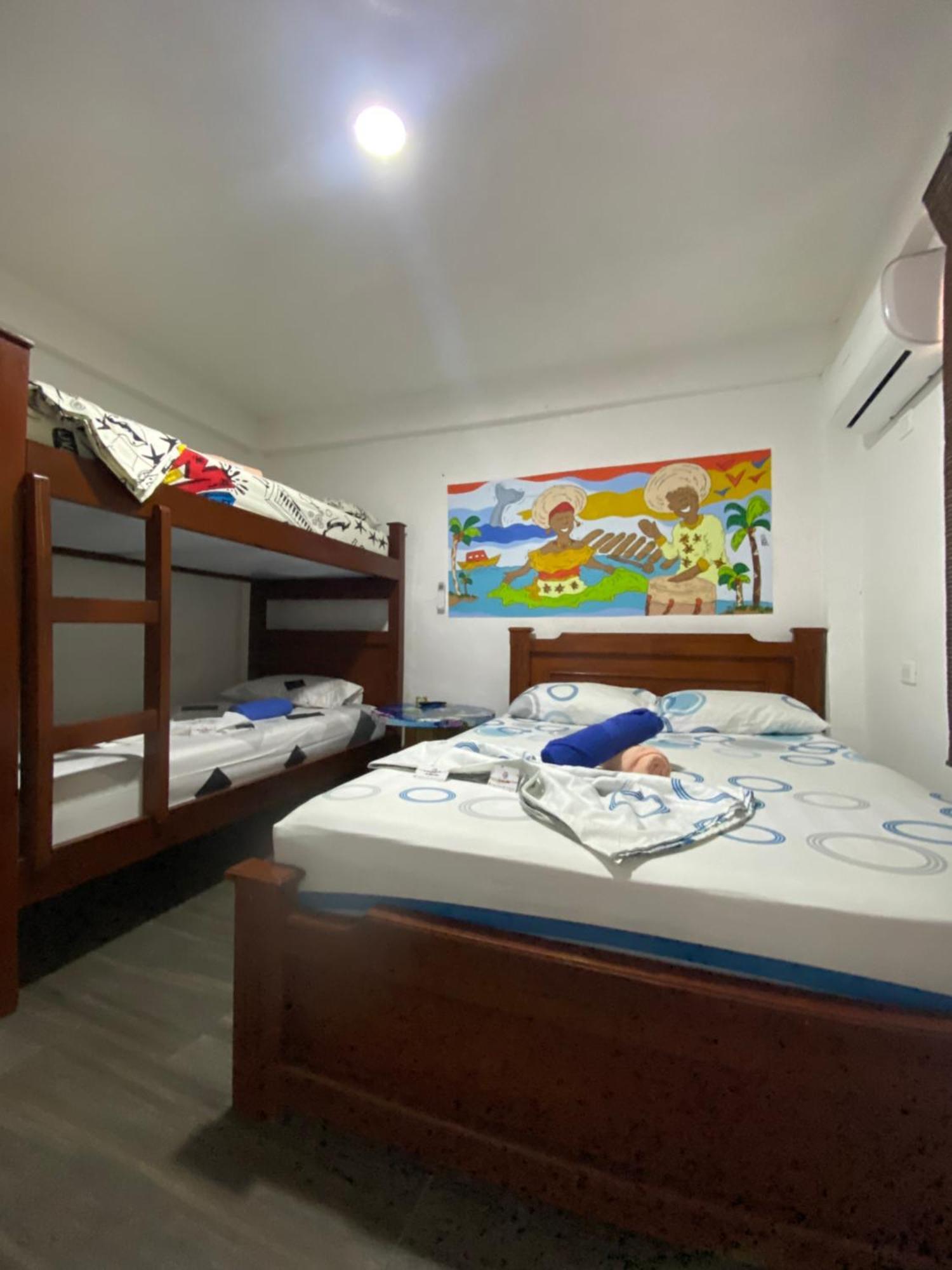 Acuarios Hostal Playa Ladrilleros Zewnętrze zdjęcie