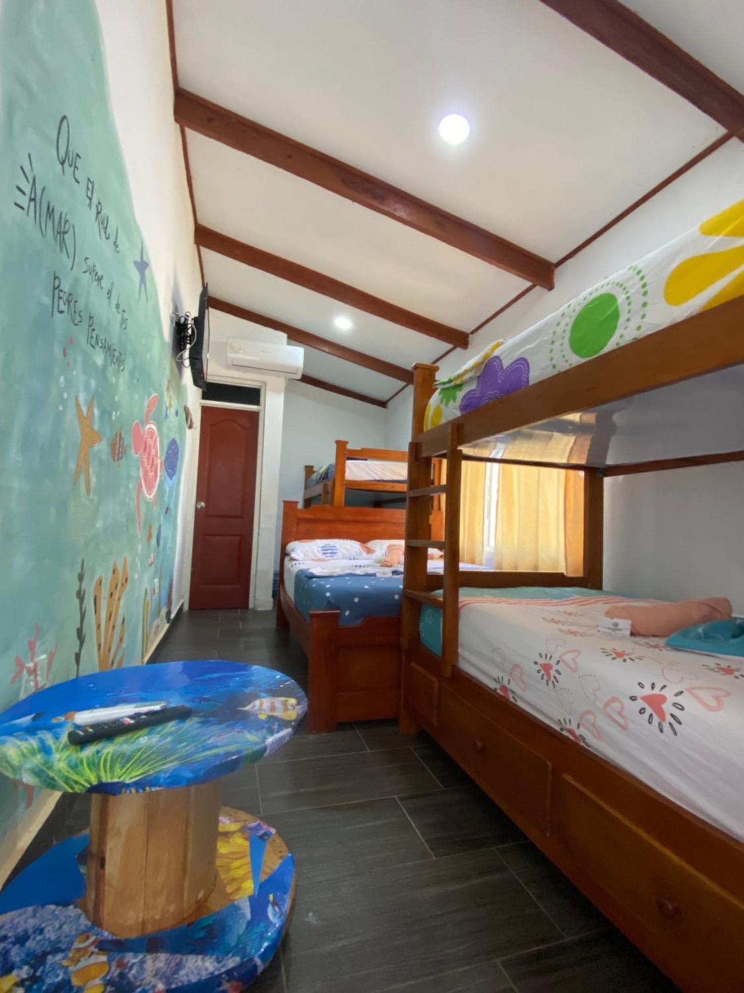 Acuarios Hostal Playa Ladrilleros Zewnętrze zdjęcie