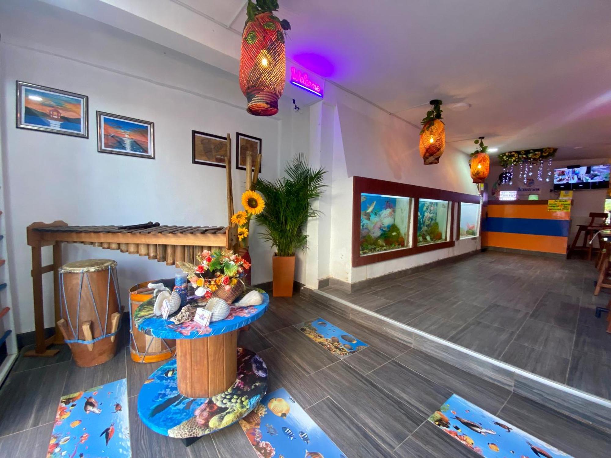 Acuarios Hostal Playa Ladrilleros Zewnętrze zdjęcie