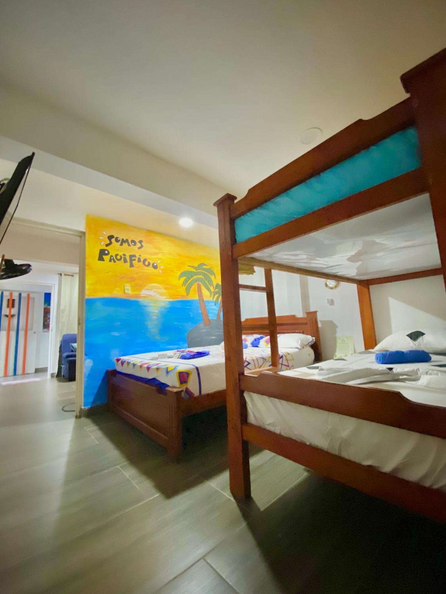 Acuarios Hostal Playa Ladrilleros Zewnętrze zdjęcie