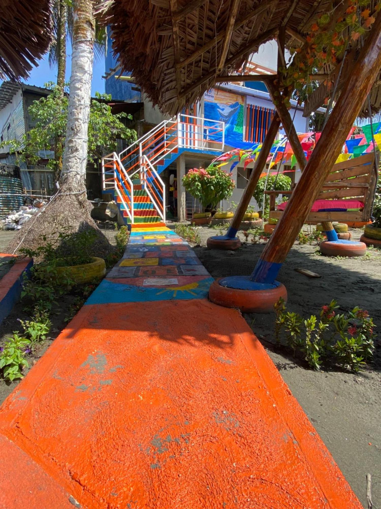 Acuarios Hostal Playa Ladrilleros Zewnętrze zdjęcie