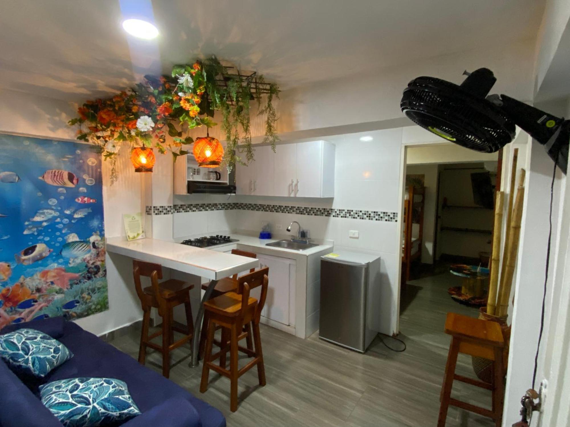 Acuarios Hostal Playa Ladrilleros Zewnętrze zdjęcie
